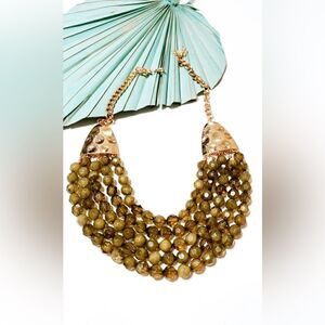 Green beaded necklace S243